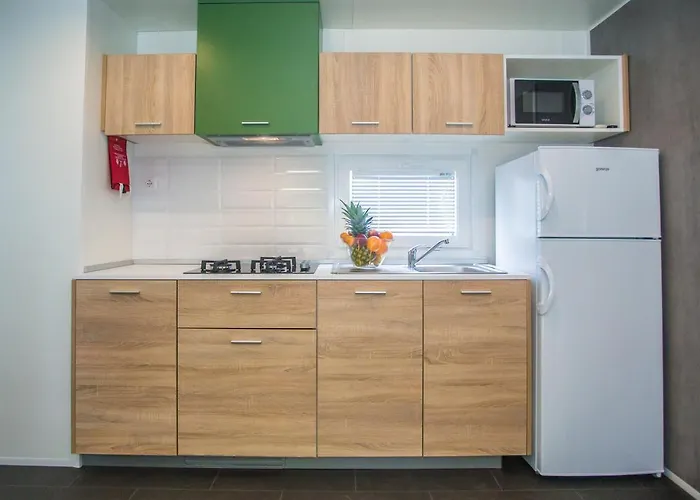 Cherry Premium Jade Mobile Homes Zelena Laguna キャンプ場